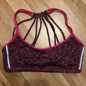 Lululemon free to be wild sport bra no cup inserts SZ 6 yoga top